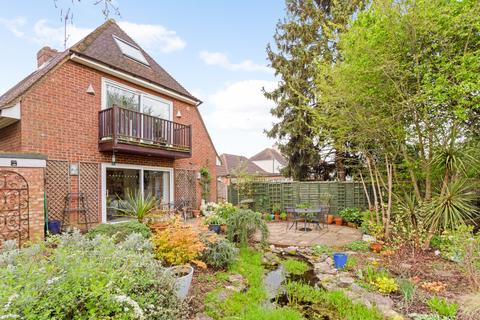 The Cottage Douglas Lane, Wraysbury, Staines-upon-thames, TW19 5NG