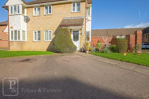 1 bedroom house to rent, Hanbury Gardens, Highwoods, Colchester, Essex, CO4