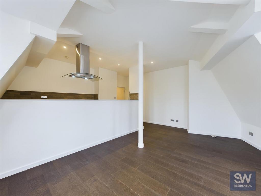 CAM01395 G0-PR0174-STILL011.jpg