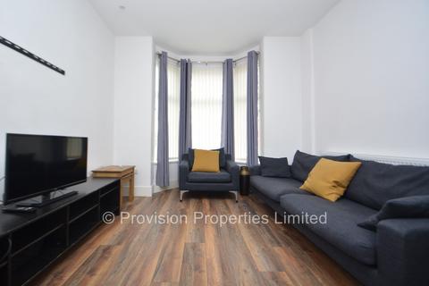 2 bedroom terraced house to rent, Burley Lodge Road, Hyde Park LS6