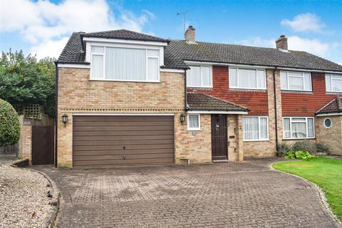 undefined, Aylesham Way, Hampshire GU46