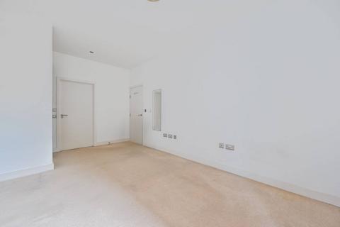 3 bedroom flat to rent, Verdigris Apartments, Old Bethnal Green Road, Bethnal Green, London, E2