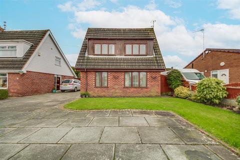 3 bedroom detached house to rent, Fleetwood Drive, Southport PR9