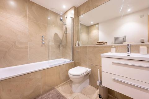 3 bedroom flat for sale, Hawthorne Road, Willesden Green, London, NW10