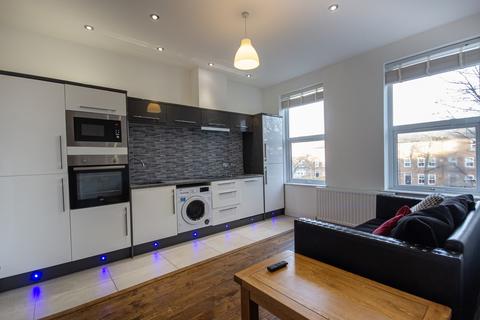 2 bedroom apartment to rent, Gosforth, Newcastle upon Tyne, NE3