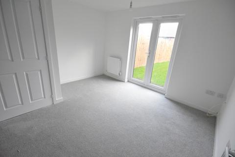 3 bedroom end of terrace house to rent, Rogers Avenue, Old St Mellons, Cardiff. CF3