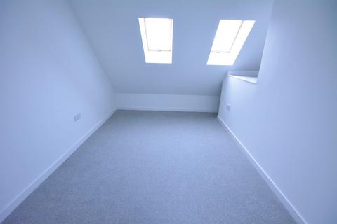 3 bedroom end of terrace house to rent, Rogers Avenue, Old St Mellons, Cardiff. CF3