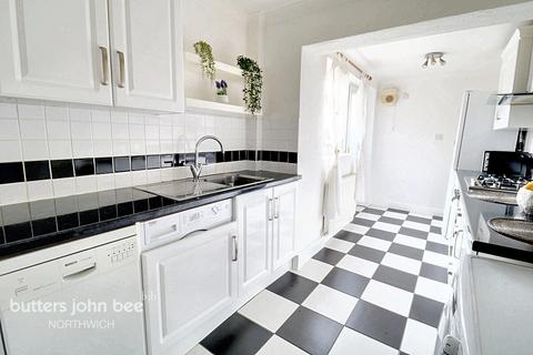 20 Brooklands Drive, Northwich, CW9 8EN