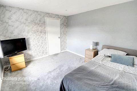 20 Brooklands Drive, Northwich, CW9 8EN