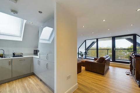 2 bedroom penthouse to rent, 12 North Road, Stevenage SG1