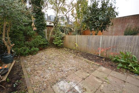 2 bedroom terraced house to rent, Pelham Road, Wimbledon SW19