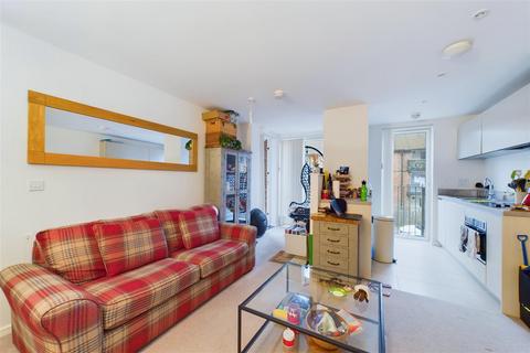 1 bedroom flat for sale, Florian Court, Hastings Road, London, E16