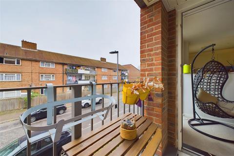 1 bedroom flat for sale, Florian Court, Hastings Road, London, E16