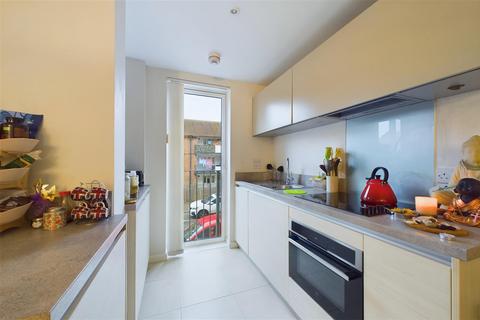 1 bedroom flat for sale, Florian Court, Hastings Road, London, E16