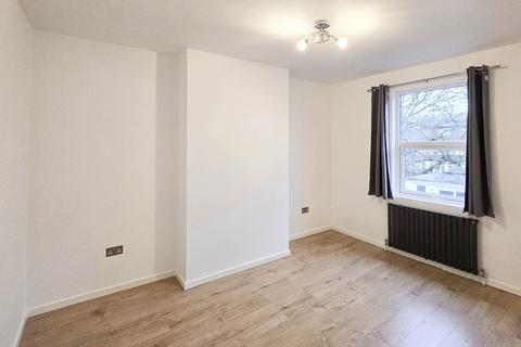 4 bedroom terraced house to rent, Beverley Road, New Malden, KT3