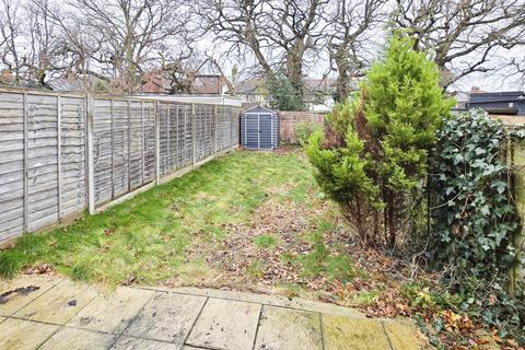 4 bedroom terraced house to rent, Beverley Road, New Malden, KT3