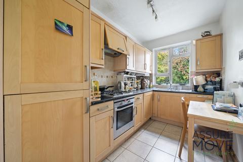 2 bedroom flat to rent, Moss Hall Grove, Moss Hall Court Moss Hall Grove, N12