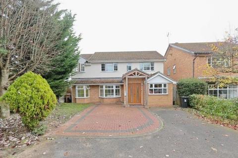 4 bedroom detached house to rent, Riding Way, Wokingham, RG41 3AH