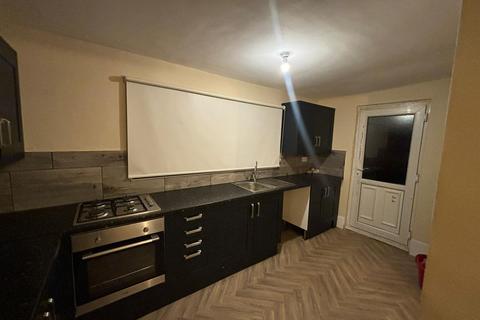 3 bedroom house to rent, Fullbrook Road, Walsall