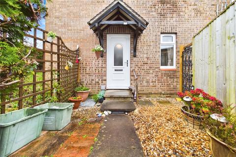 1 bedroom maisonette for sale, Sweet Briar Drive, Calcot, Reading, Berkshire, RG31