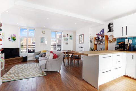 20 Carnbrook Road, London, SE3 8AE