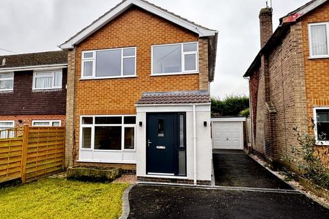 3 bedroom detached house to rent, Castle Close, Calverton, Nottingham