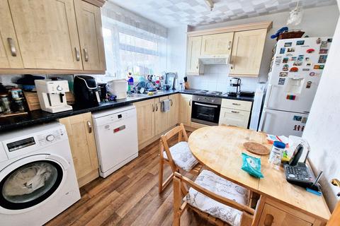 3 bedroom house to rent, Dixon Close, Maidstone ME15