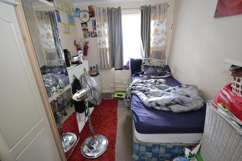 2 bedroom flat for sale, Linneaus Street, Hull HU3