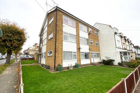 1 bedroom apartment to rent, 115 Glendale Gardens, Leigh on Sea SS9