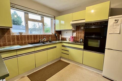 2 bedroom detached bungalow for sale, Victoria Road, Ferndown, BH22