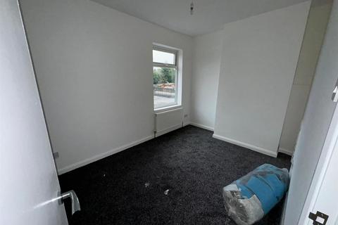 3 bedroom terraced house to rent, Wolverhampton Street, Wednesbury