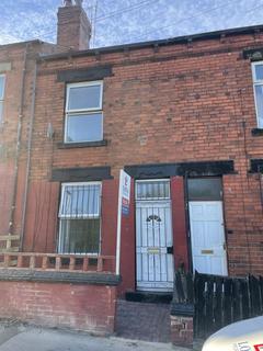 3 bedroom terraced house to rent, Hovingham Grove, Leeds LS8