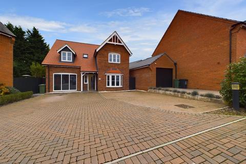 5 bedroom detached house for sale, Holly Close, Leicester LE7