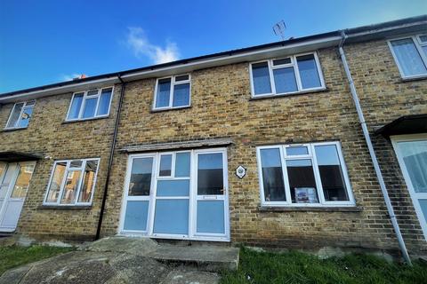 4 bedroom terraced house to rent, New Ruttington Lane, Canterbury CT1