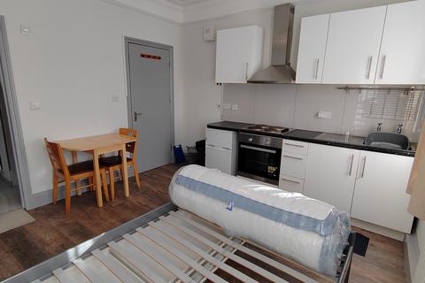 Studio to rent, Staverton Road, Willesden Green, London NW2