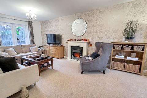 4 bedroom terraced house for sale, Swaledale Road, Warminster