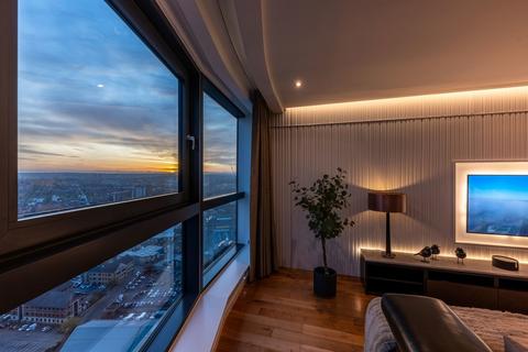 undefined, Penthouse Apartment, Bridgewater Place
