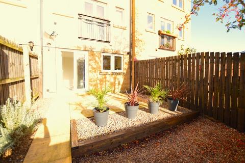 3 bedroom townhouse to rent, Blue Bridge Lane, York YO10