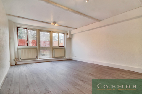 3 bedroom maisonette for sale, Griffin Road, Tottenham N17