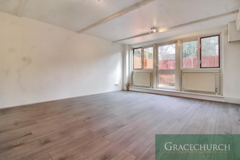 3 bedroom maisonette for sale, Griffin Road, Tottenham N17