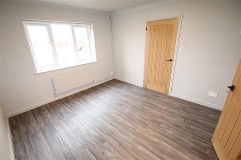 2 bedroom end of terrace house for sale, Totlands Drive, Great Clacton, Clacton on Sea