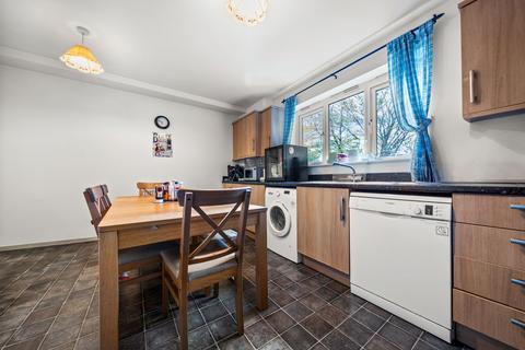 3 bedroom townhouse for sale, Heron Way, Wallington