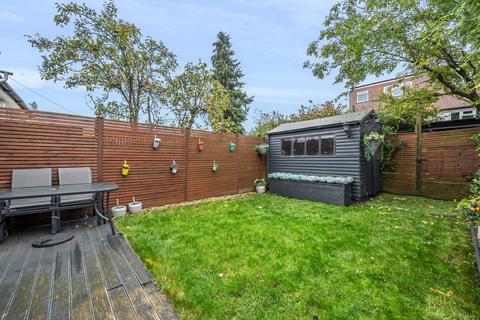 4 bedroom terraced house for sale, Elm Close, Carshalton