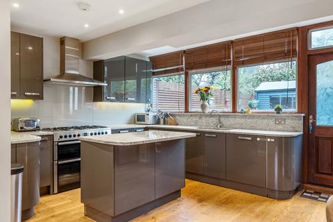 20 Elm Close, Carshalton, SM5 2AG