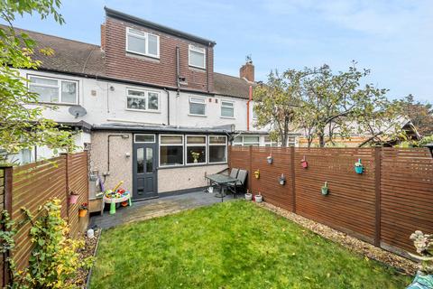 20 Elm Close, Carshalton, SM5 2AG