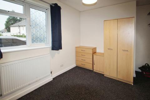 2 bedroom apartment to rent, Morris Crescent, Cowley