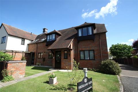 2 bedroom maisonette to rent, Nappins Close, Buckinghamshire HP18