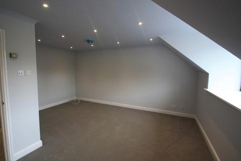 2 bedroom maisonette to rent, Nappins Close, Buckinghamshire HP18