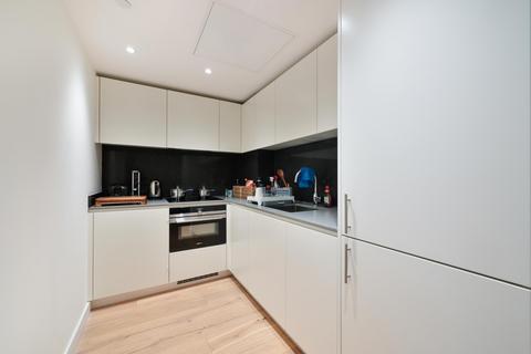 1 bedroom flat for sale, Landmark Pinnacle, Canary Wharf, London E14