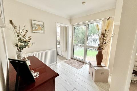 2 bedroom detached bungalow for sale, York Road, Broadstone